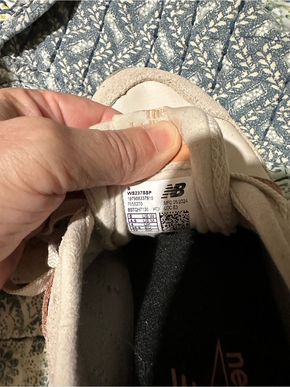 New Balance Women's Sneakers in Light Gray and Blush Pink - Picture 6 of 7